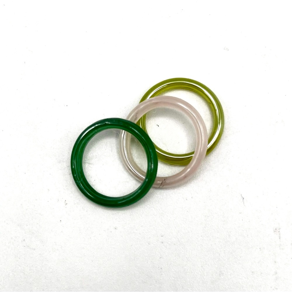 **NEW** SET OF THREE GLASS STACKING RINGS - Picture 5 of 5